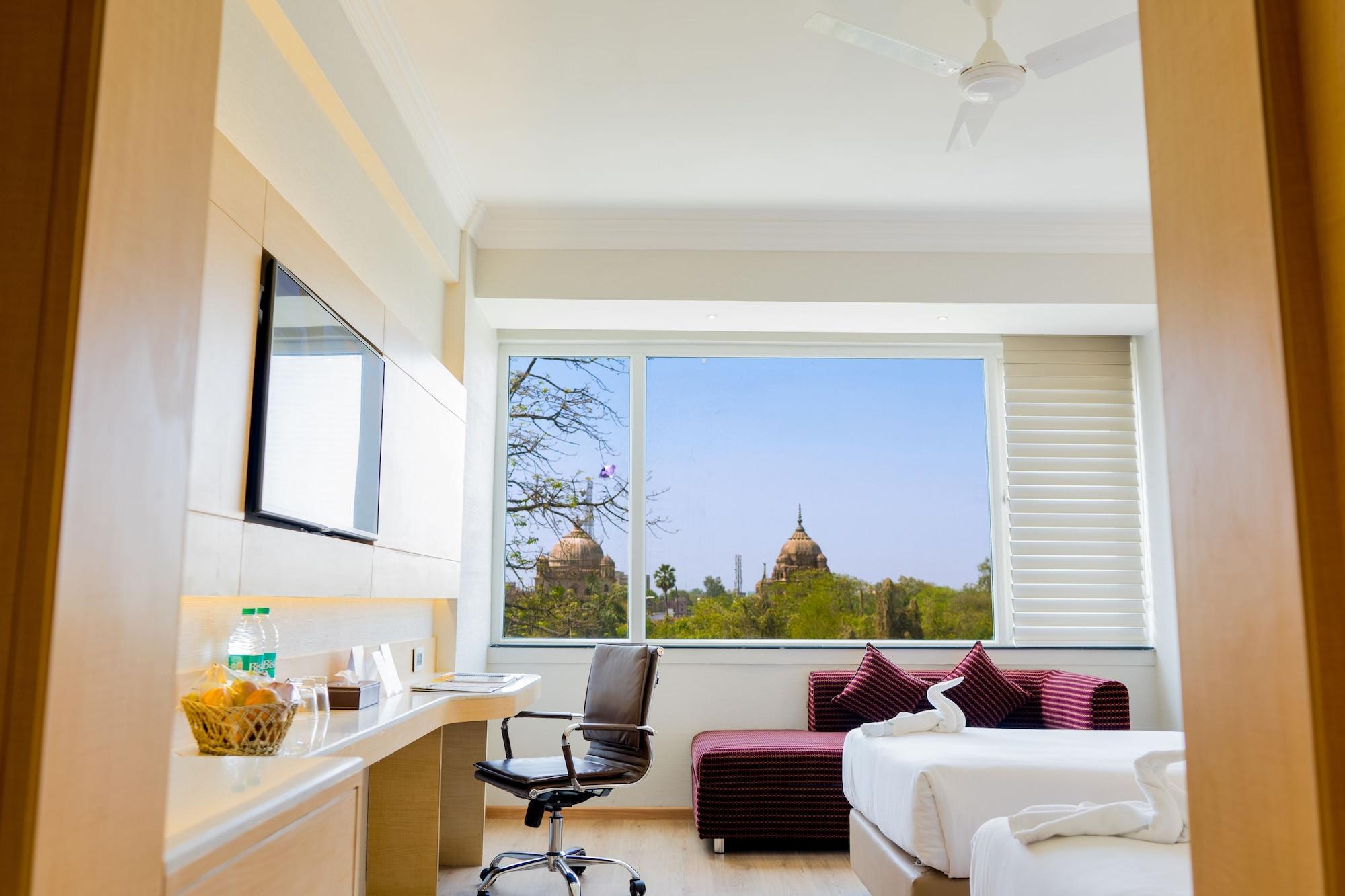 Hotel Gemini Continental, Hazratganj Lucknow Zewnętrze zdjęcie