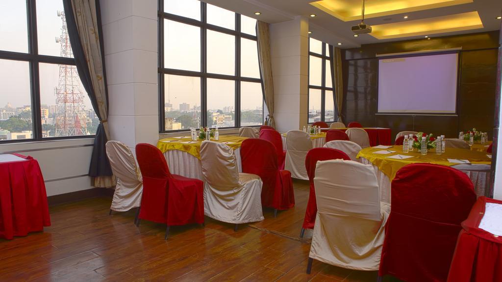 Hotel Gemini Continental, Hazratganj Lucknow Zewnętrze zdjęcie