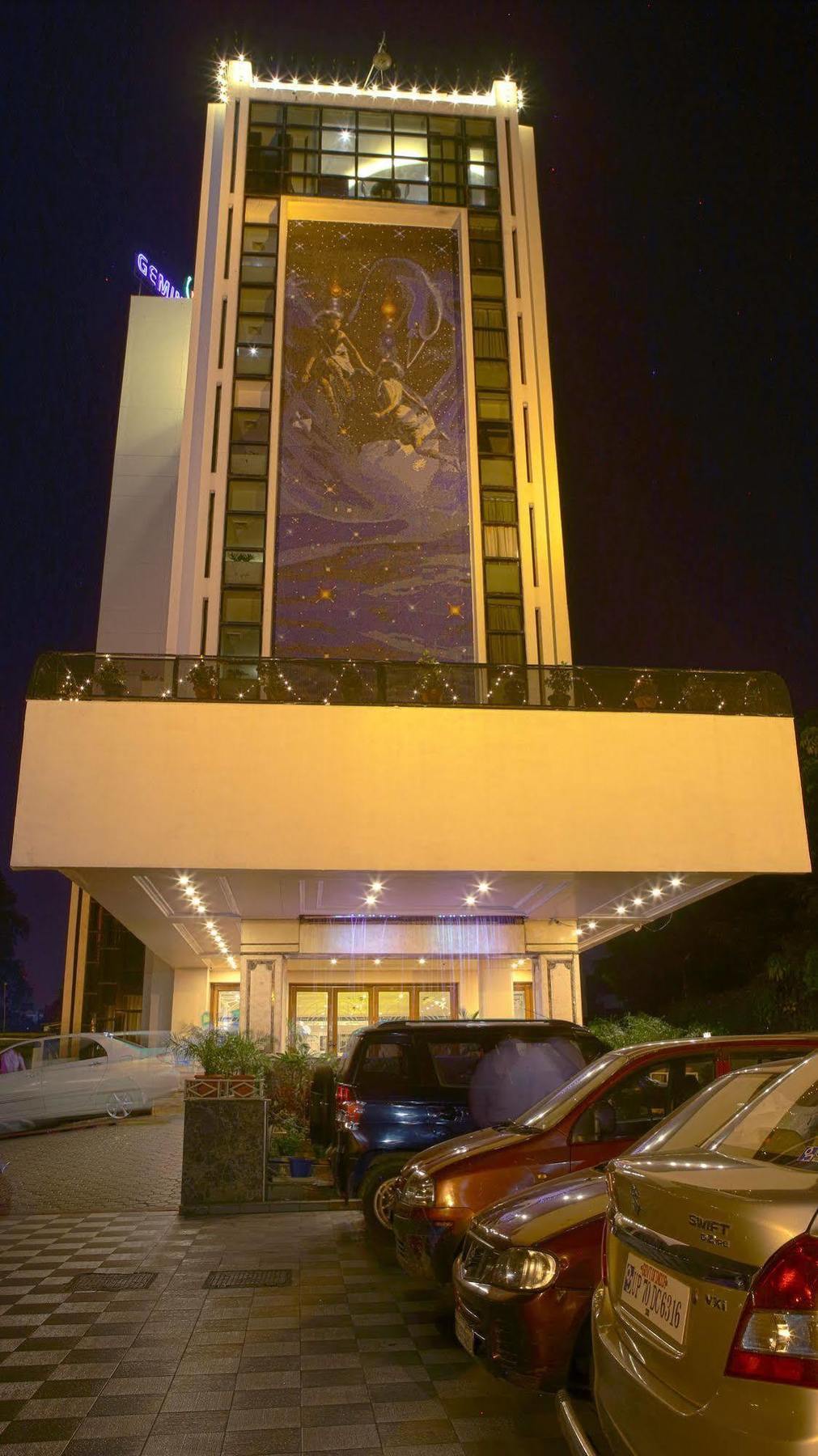 Hotel Gemini Continental, Hazratganj Lucknow Zewnętrze zdjęcie