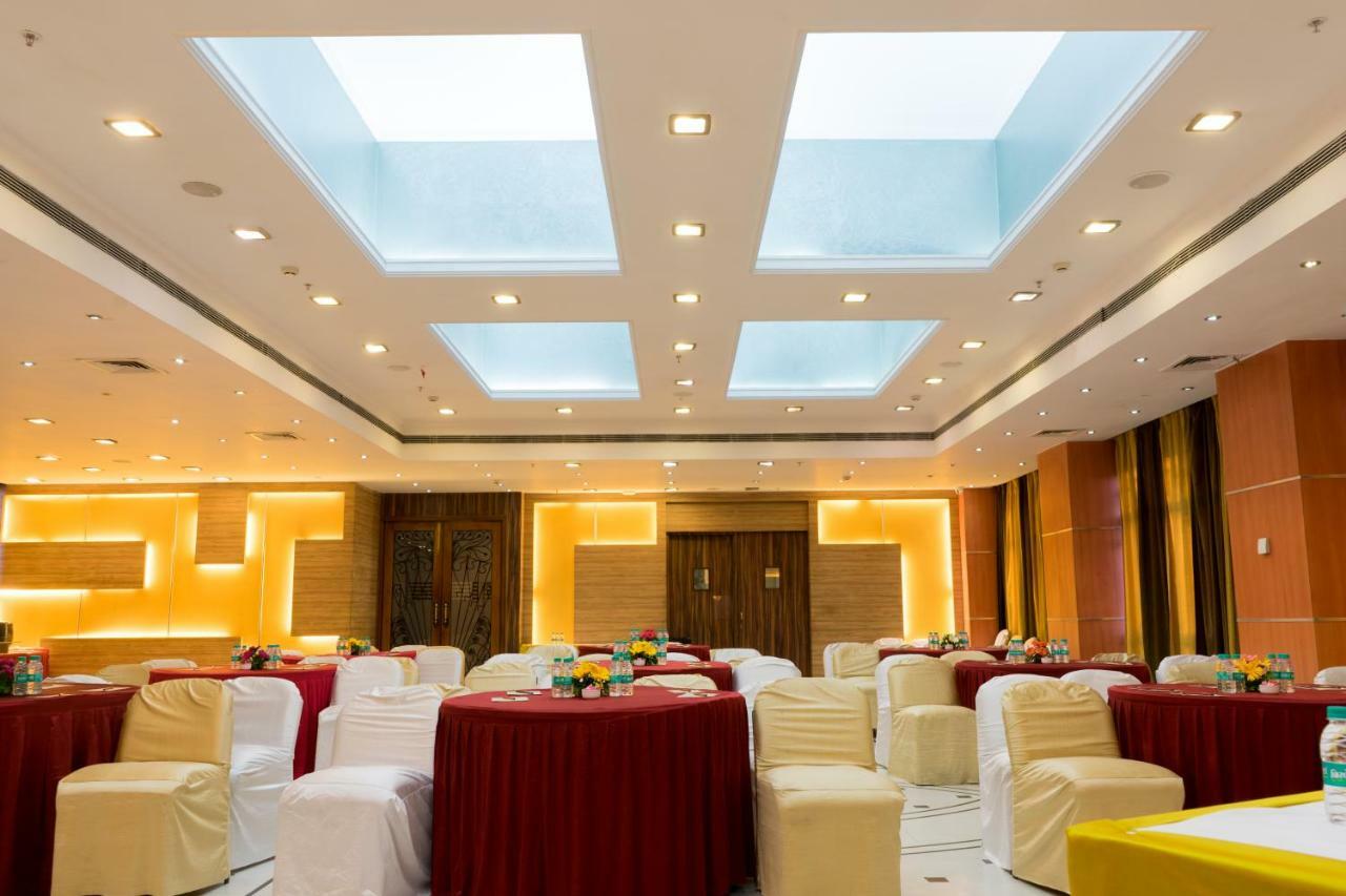 Hotel Gemini Continental, Hazratganj Lucknow Zewnętrze zdjęcie